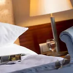 Maritim Am Schlossgarten Otel 4*