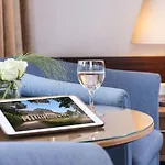 Maritim Am Schlossgarten Otel