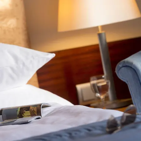 Maritim Am Schlossgarten Hotel 4*