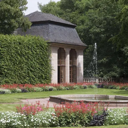 マリティム アム シュロスガルテン ホテル