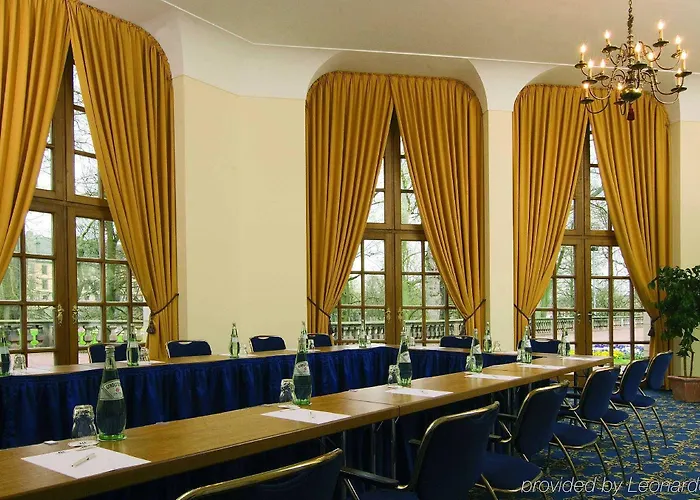 Hotel Maritim Am Schlossgarten 4*