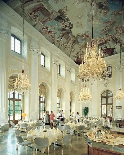 Maritim Am Schlossgarten 풀다