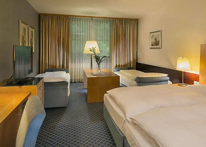 Maritim Am Schlossgarten 풀다